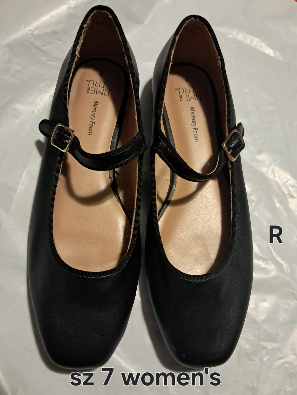Black Mary Jane Flats - Size 7 Time Tru Black Mary Jane Style